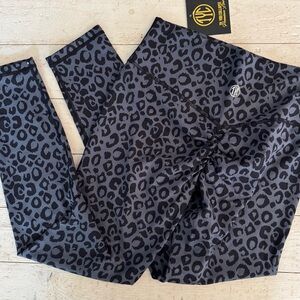 Til You Collapse scrunch leggings large